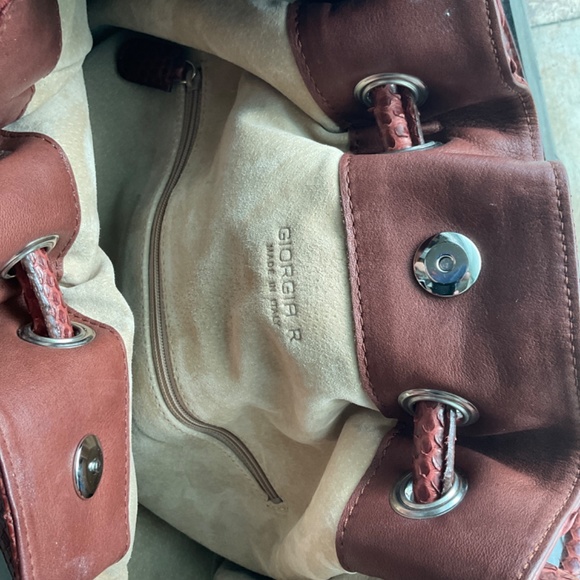 Giorgio R Handbag - Picture 4 of 4